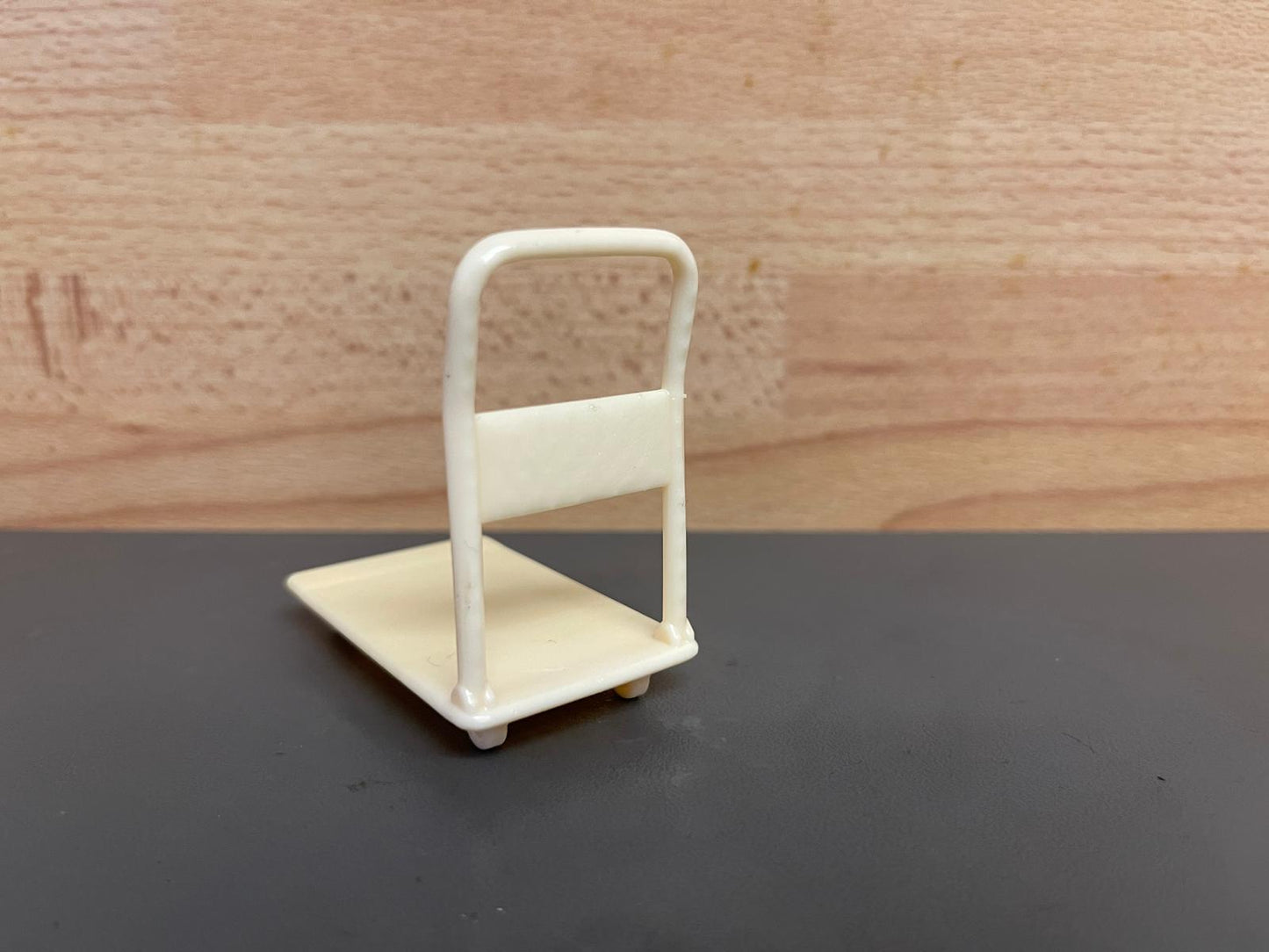 DA8 – Scale Model Platform Trolley