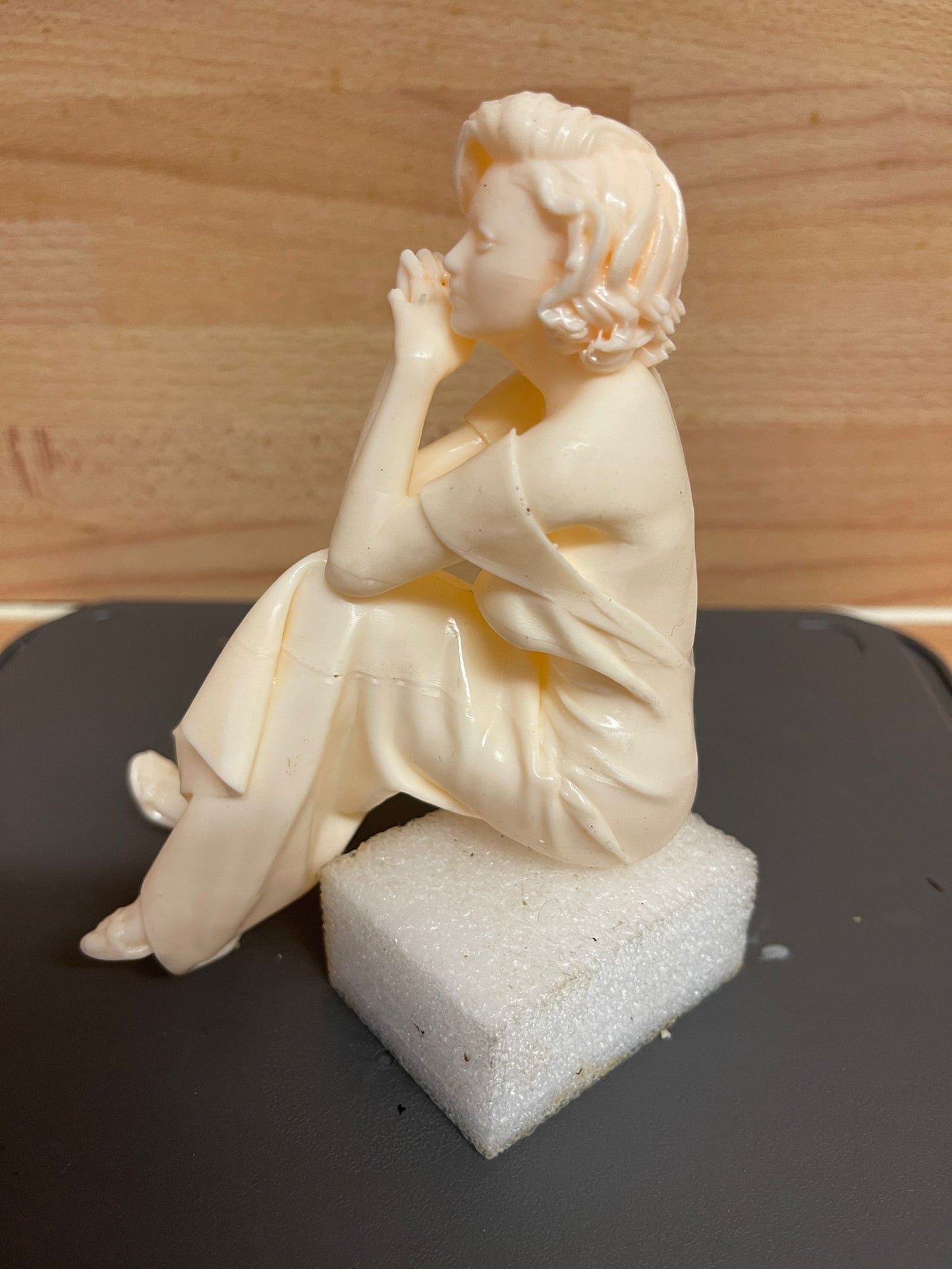 W64 – Woman in Evening Dress Sitting in Thought | Scale Model Female Figure