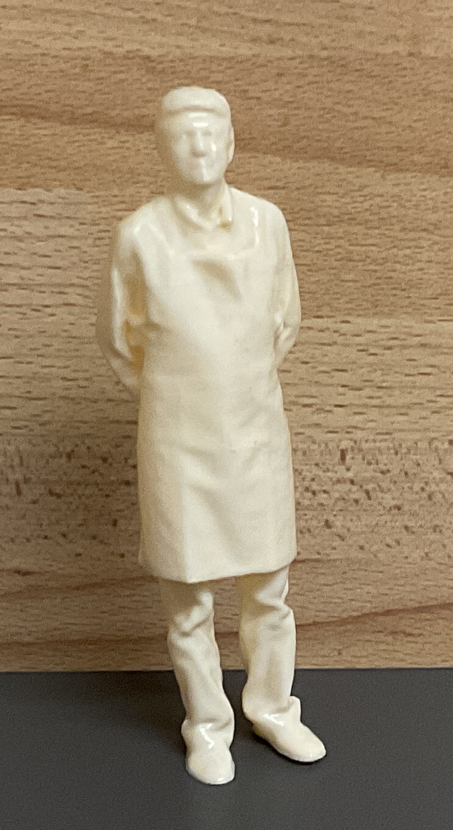 M22 1/10 Scale Butcher Shopkeeper / Toy Maker – Architecture Model Figure