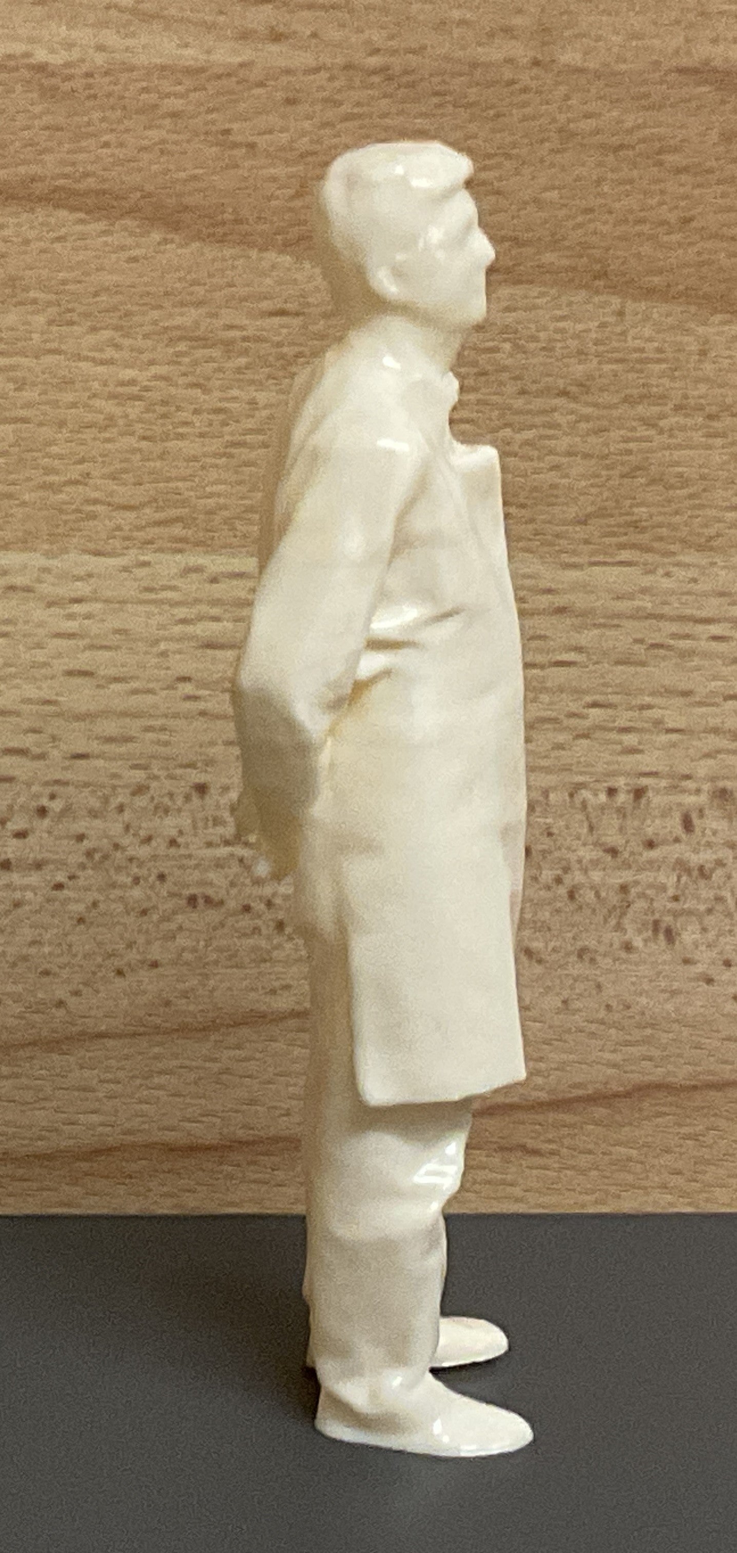 M22 1/10 Scale Butcher Shopkeeper / Toy Maker – Architecture Model Figure