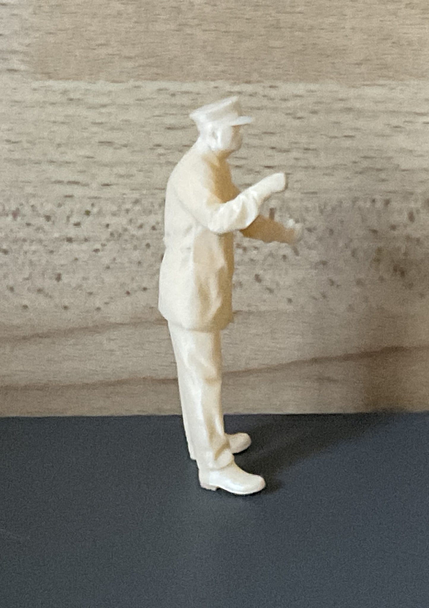 Model ship officer helmsman vosper helmsman mtb robbe krick graupner TG1c