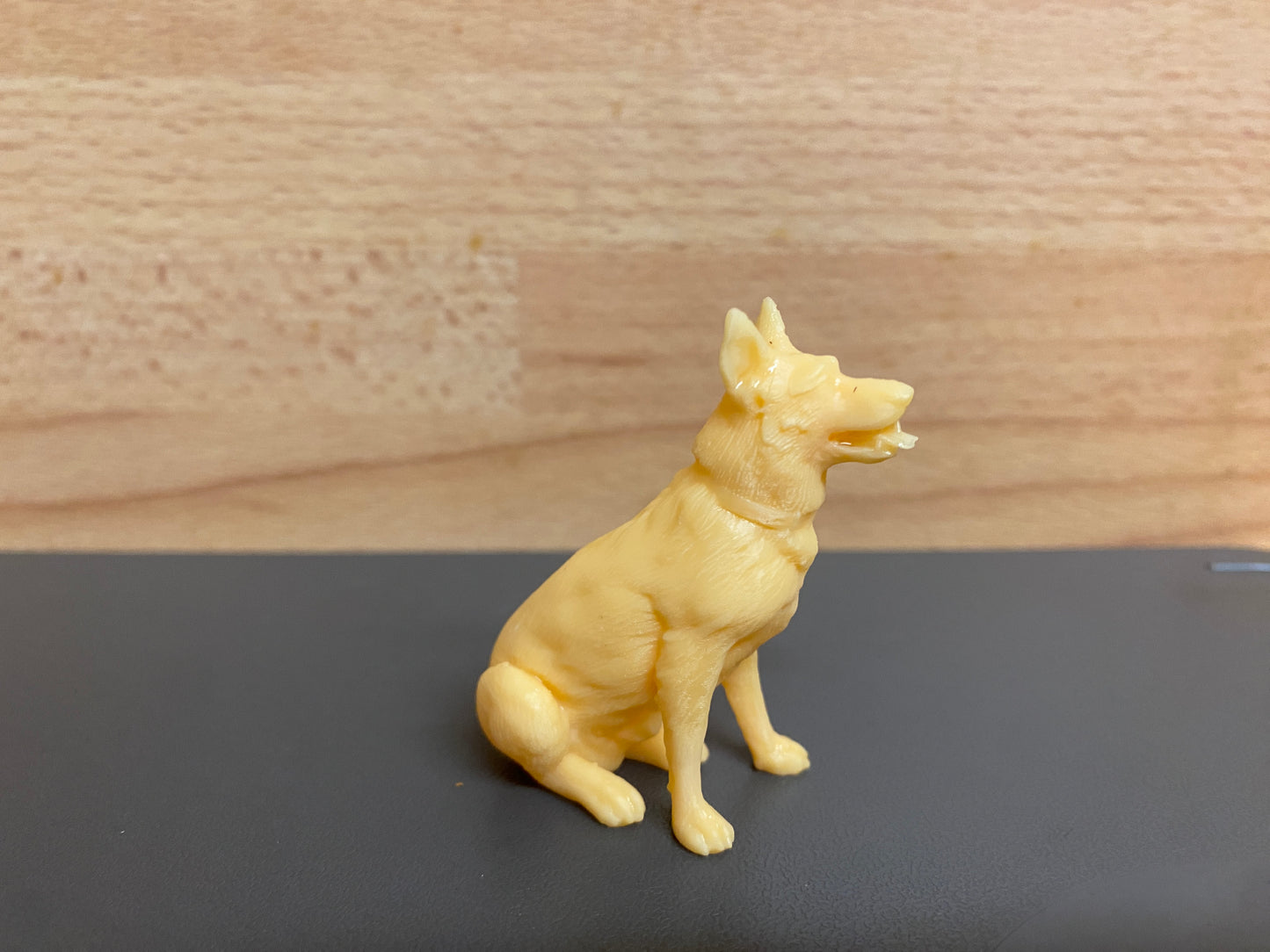 A42 Unpainted Multi-Scale German Shepherd Alsatian Highly Detailed Scale Model Dog
