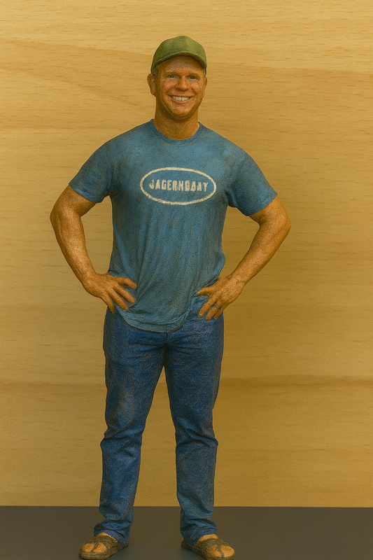 M58 – Male Spectator Wearing Baseball Cap, a finely detailed 1:32 scale die-cast figure.