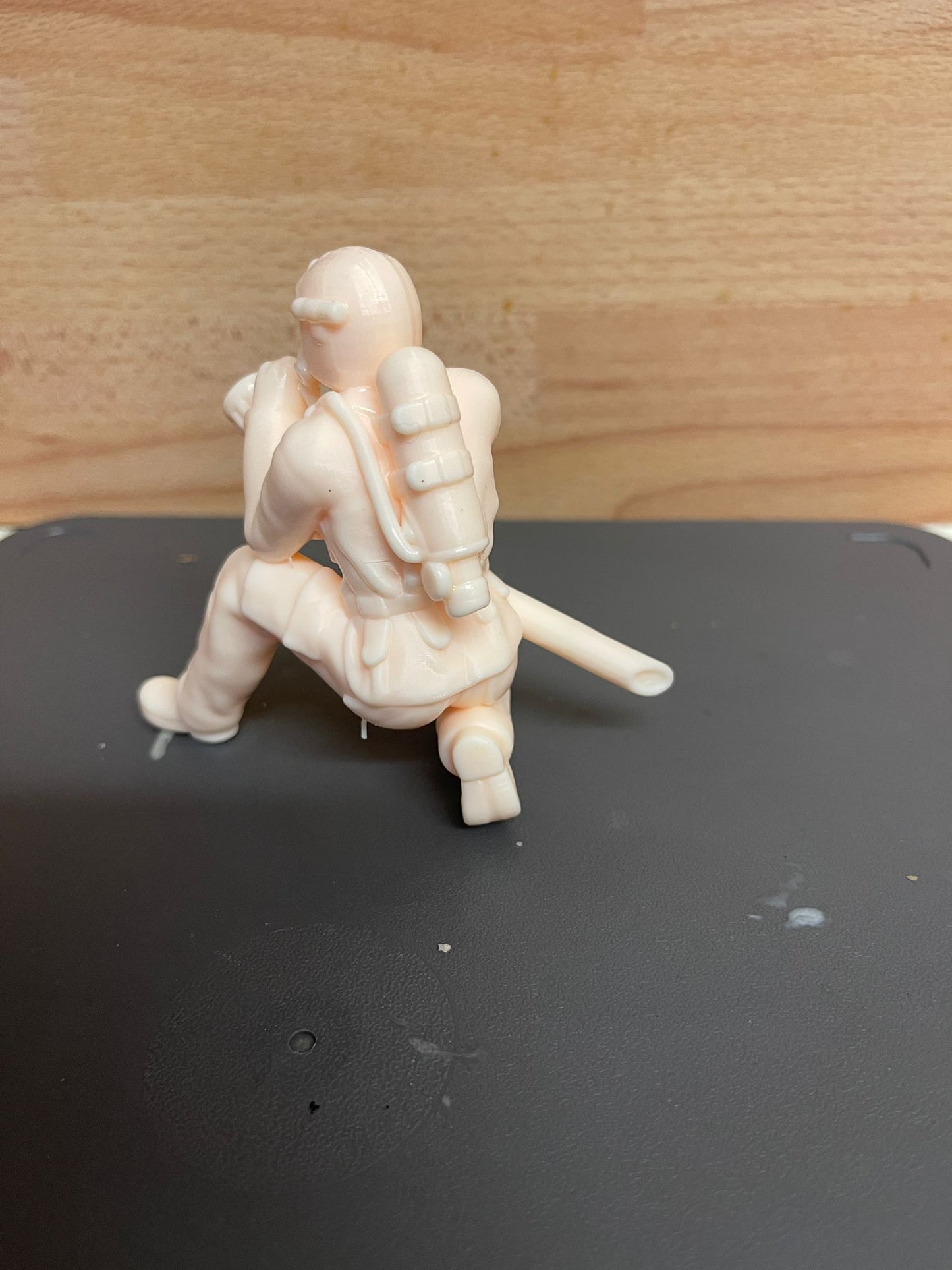 EMS24 Scale model figure Firefighter with Hose – Kneeling Emergency Response Pose