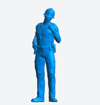 EMS2C – Scale Model British Police Officer Using Radio