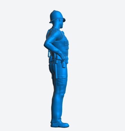 EMS2C – Scale Model British Police Officer Using Radio