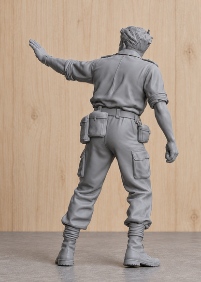 SM26 – Ice Cold in Alex Captain Anson Katie Ambulance Multi Scale Model Figure