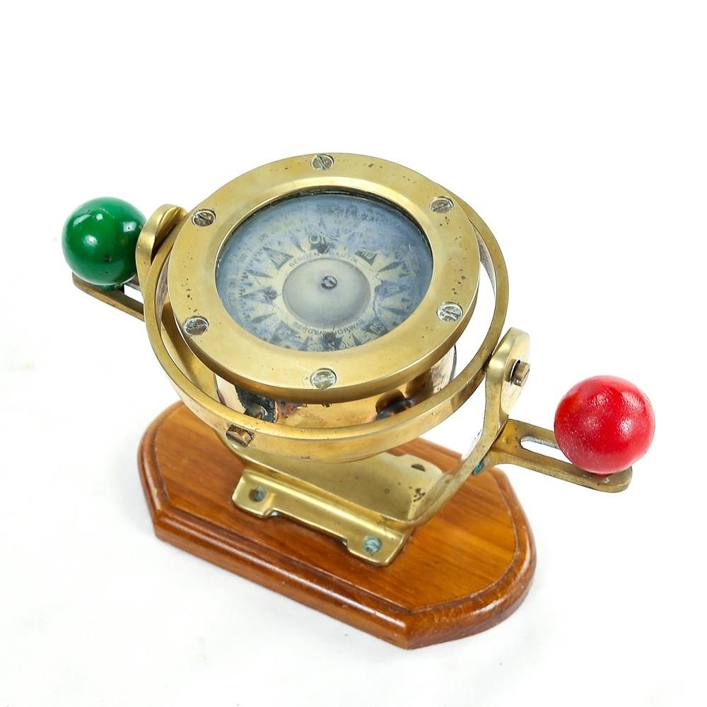 SA85 – Ship’s Brass Gimbal Surface Mount Compass