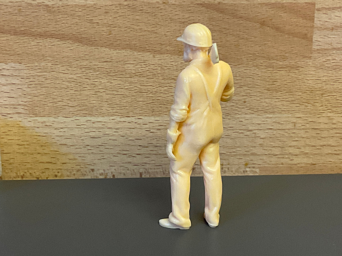 TG32C Modern Engineer – Scale Model Crewman with Hard Hat & Adjustable Wrench 1/24 & Multiple Scales