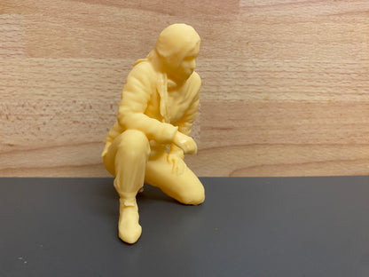 TG56 Female Yacht Crew Scale Model Figure – Crouching in Padded Waterproof Jacket