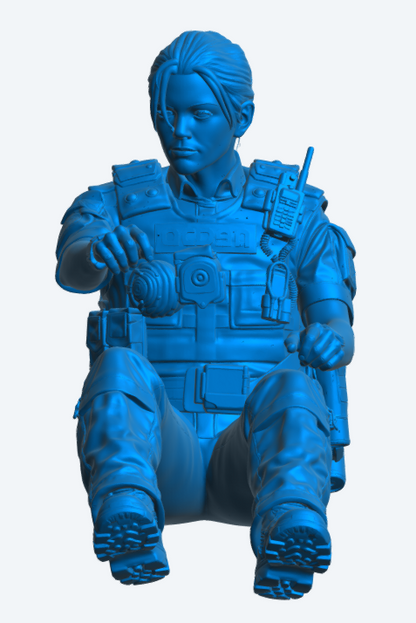 C19 Female Police Officer Driver Figure – Patrol Uniform Unpainted