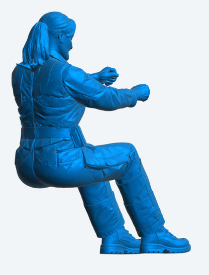C25 Rettungssanitäterin Figur – Einsatzuniform Unbemalt
