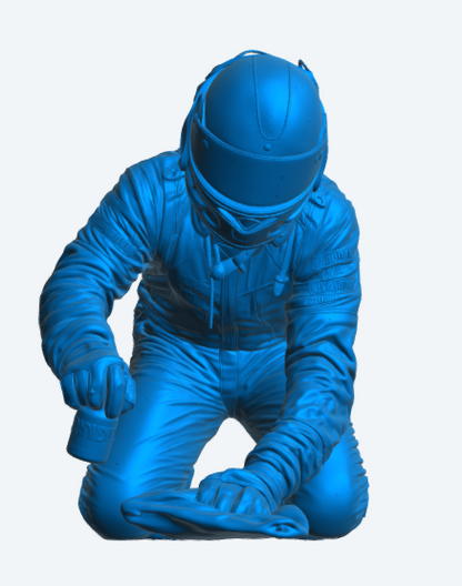 C37 WEC GT Pit Crew – Windscreen Cleaning Technician Kneeling Pose Unpainted