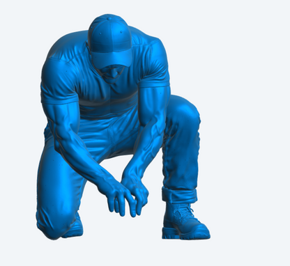 M113 Kneeling Worker Figure – Ground Detail Pose Unpainted