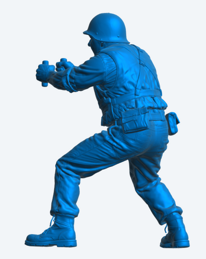N63 Scale Model Figure – Naval Gunner Operating Deck Weapon (Unpainted)