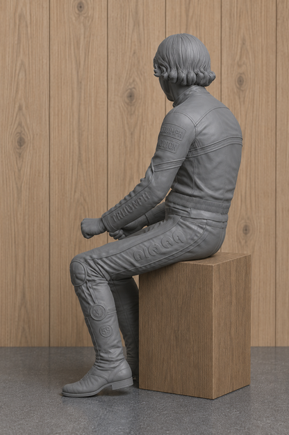 B32 Barry Sheene Seated Rider Figure | Unpainted Scale for Suzuki RG500 Displays