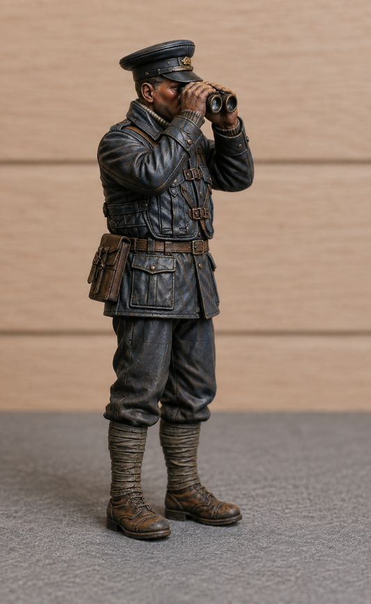 CMB2 WWI Naval Commanding Officer with Binoculars – Multi Scale Model Boat Crew Figure