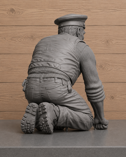 CMB5 Royal Navy Coastal Forces Crewman – Unpainted Multi-Scale Model Figure