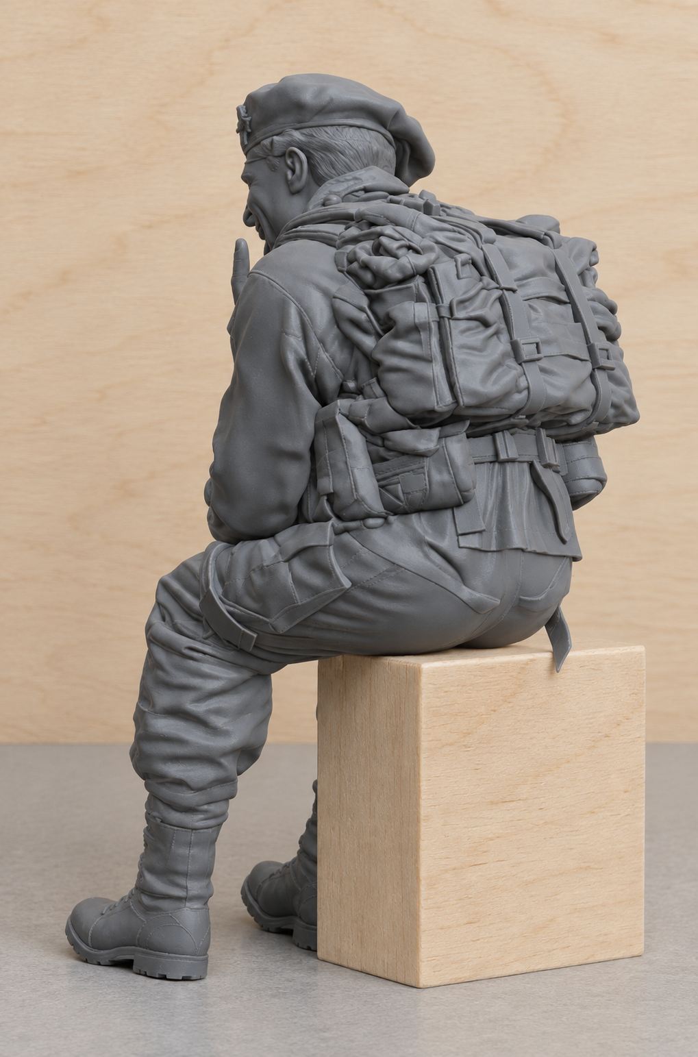 SM2 British Para 1944 Seated Laughing Figure – Unpainted, Multi-Scale 1/96 to 1/8 | Jager Hobby