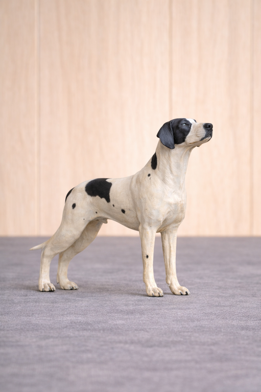 A80 – Scale Model Pointer Dog in Alert Pose Unpainted
