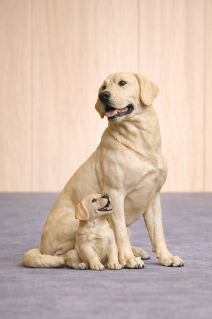 A90 Scale Model Labrador Feeding Puppies Unpainted