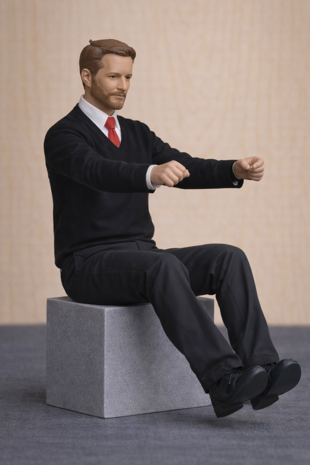 C10 Bus or Casual Driver Figure – Shirt, Tie and Sweater Unpainted