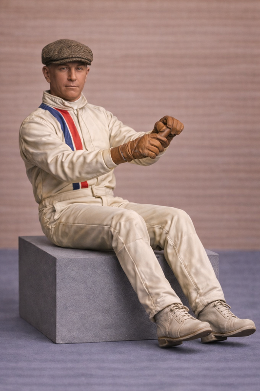 C42 Classic Sports Car Driver – Open Top Driving Pose, Unpainted