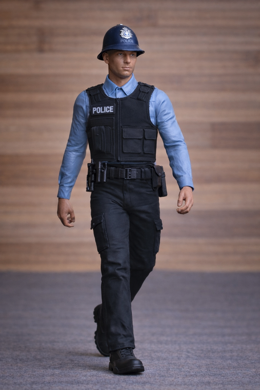 EMS11 – Modern UK Police Officer Walking Pose, Custodian Helmet Unpainted