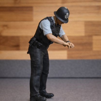 EMS1B UK Police Officer – Unpainted Scale Model Figure (Multi-Scale)