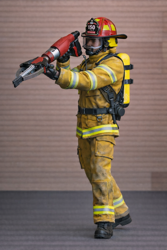 EMS21B USA Firefighter Rescue – Jaws of Life  Unpainted Scale Model Figure