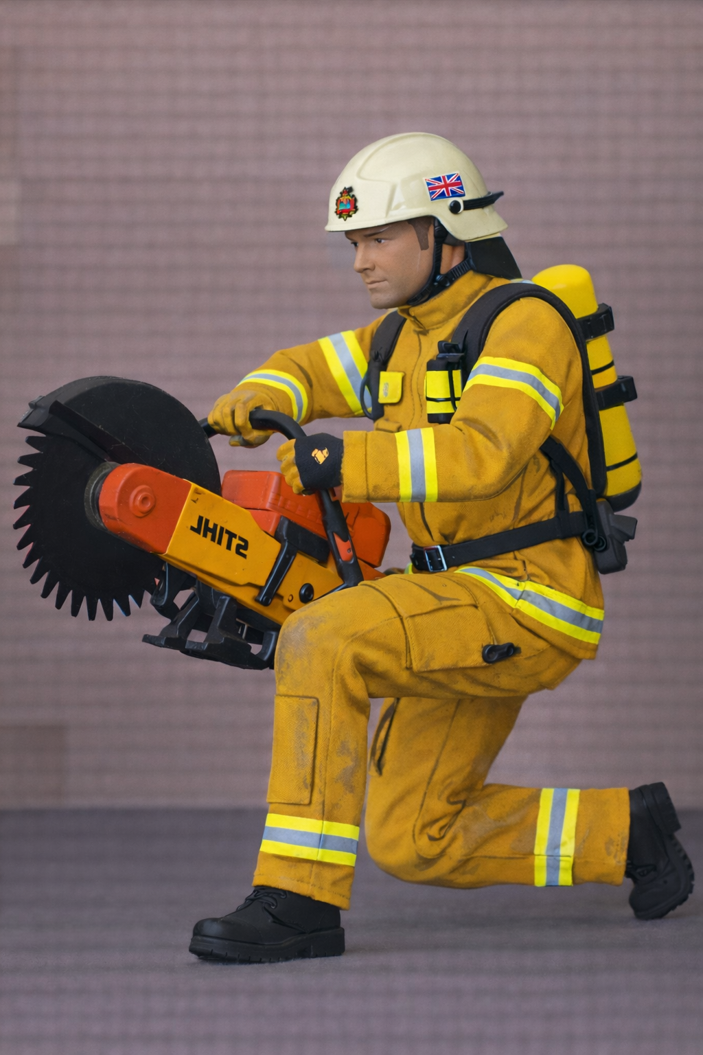 EMS22B Modern Rescue Firefighter – Traditional Helmet  Unpainted Scale Model Figure (Multi-Scale)