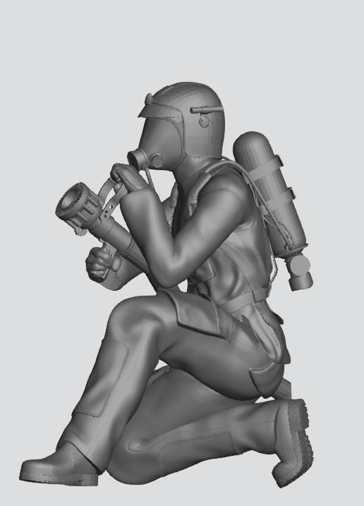 EMS24 Scale model figure Firefighter with Hose – Kneeling Emergency Response Pose