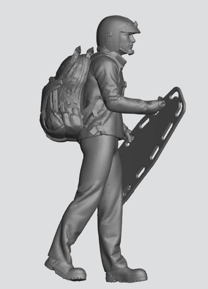 EMS26 – 1/72  Firefighter / EMT Carrying Spine Board with Large Rucksack