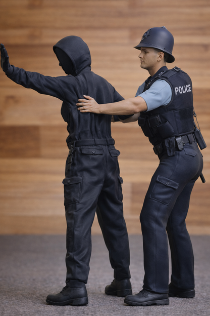 EMS3B UK Police Arrest Scene – Unpainted Two-Figure Set (Multi-Scale)