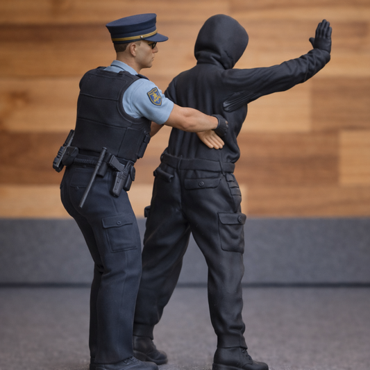 EMS3 European Police Arrest Scene – Unpainted Two-Figure Set (Multi-Scale)