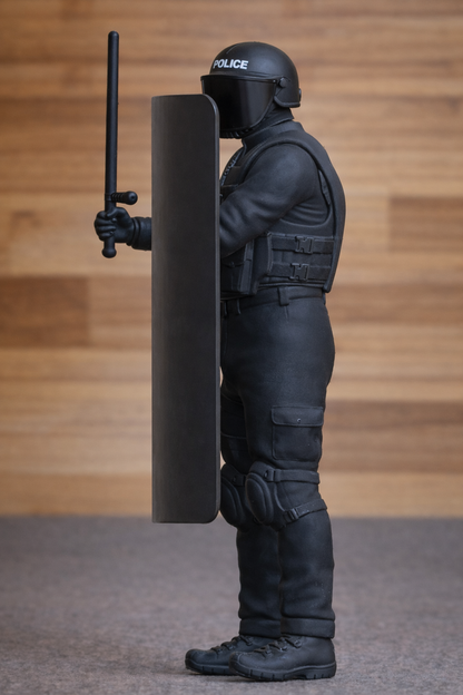 EMS6 – Riot Police Officer Scale Model Figure with Shield and Truncheon