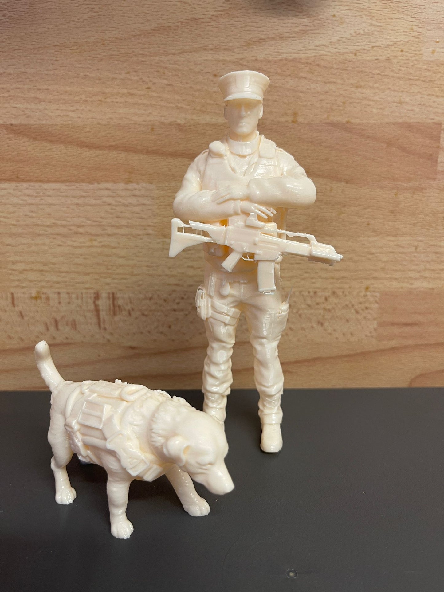 EMS 14 – Armed Police Officer Model Figure (Arms Folded, Vest On) For Tactical, Law Enforcement, and Urban Security Dioramas