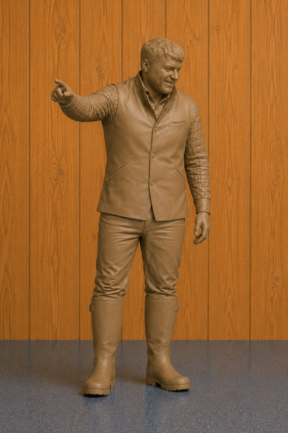 L32 Young Cotswolds Diddly Squat Farmer Unpainted Resin Miniature Figure