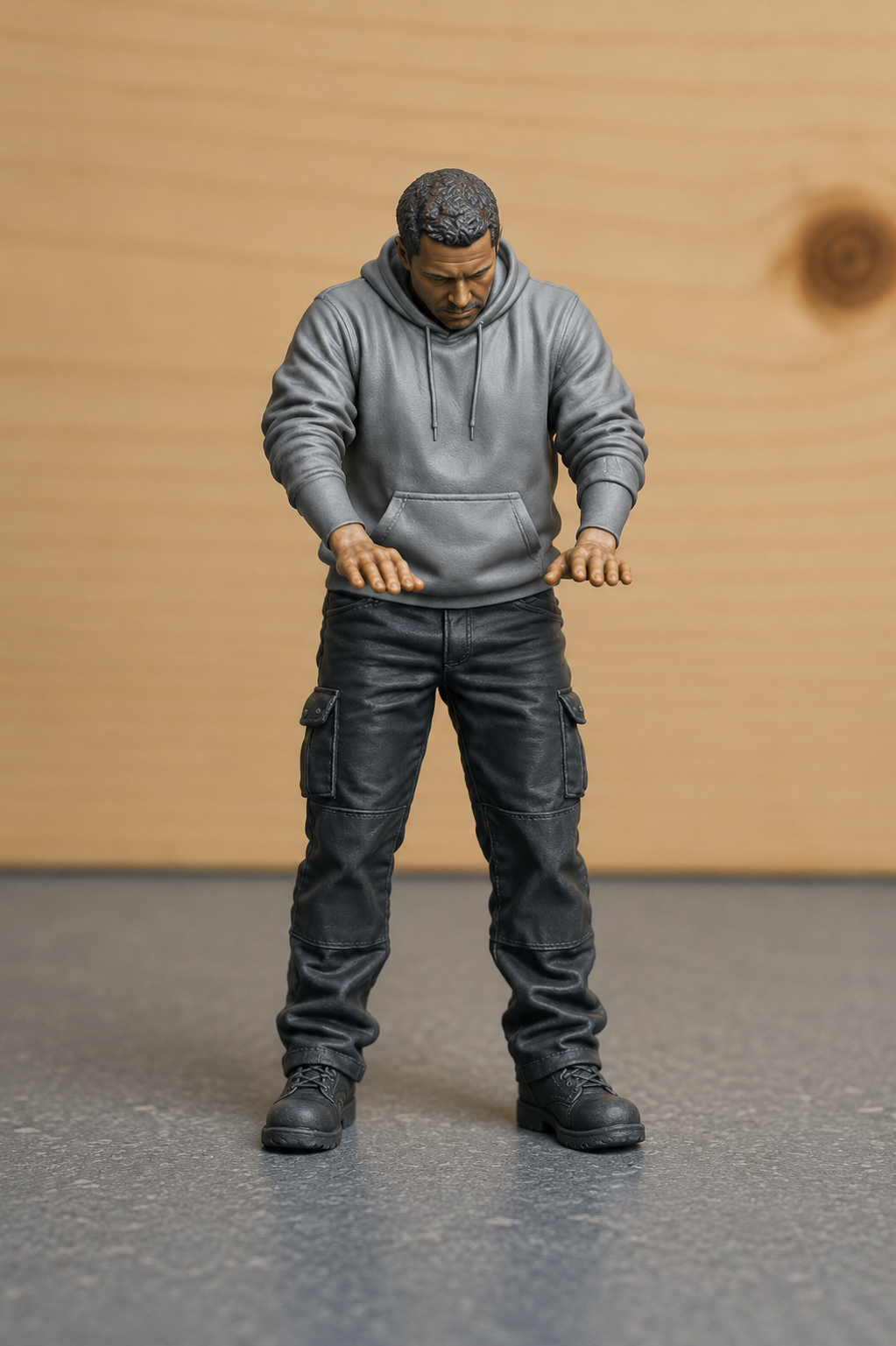 M119 Scale Model Mechanic Crewman in Hoodie Unpainted Resin Figure