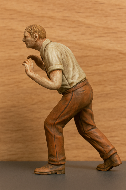 M43 1:43 Man Pushing Heavy Vehicle Multi Scale Model Male Figure