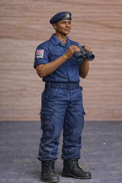 N29 Female Royal Navy Crew Figure – Unpainted Multi-Scale Model