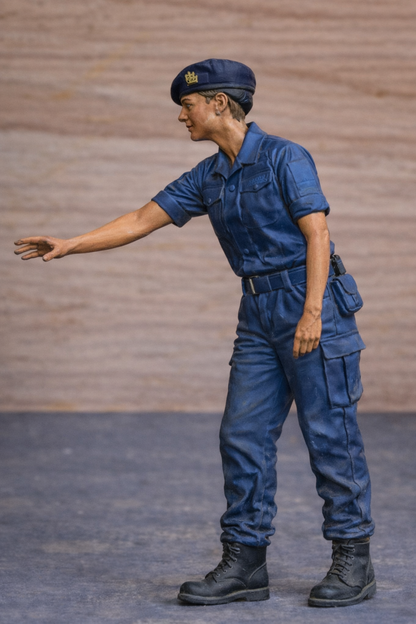 N31 Female Royal Navy Crew Figure – Unpainted Multi-Scale Model