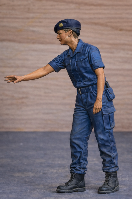 N31 Female Royal Navy Crew Figure – Unpainted Multi-Scale Model