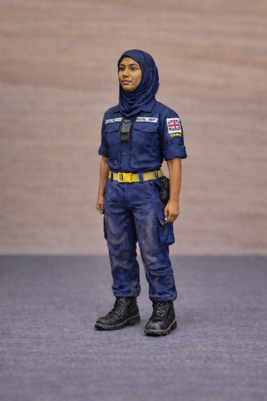 N33 Female Royal Navy Crew Figure (Hijab) – Unpainted Multi-Scale Model