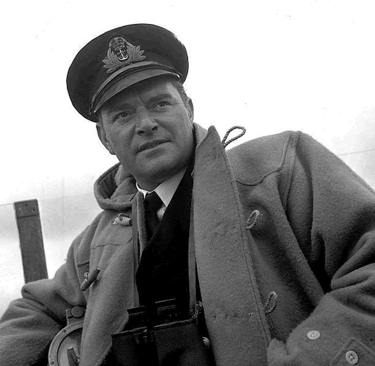 N58 Scale Model Figure – WWII Naval Commander “Erikson”  The Cruel Sea Unpainted)