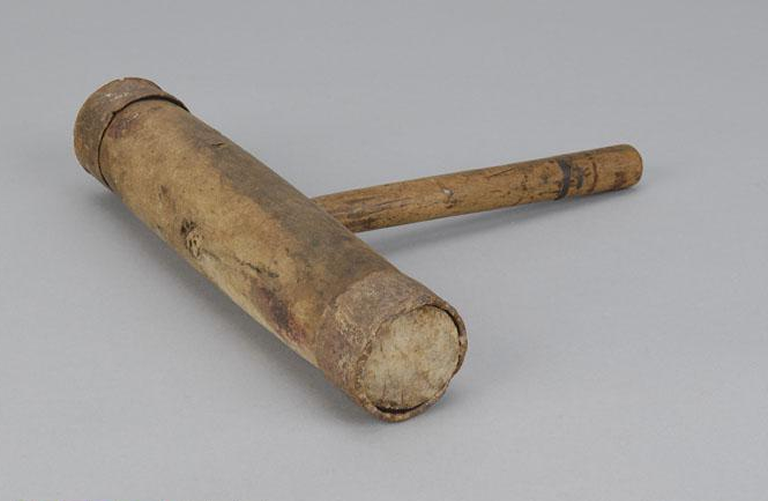 SA83 – Scale Model Wooden Caulking Mallet