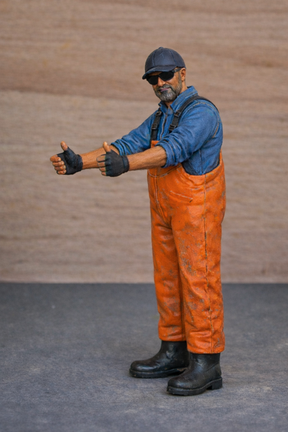 TG28E – Modern Crew Figure for RC Boats & Dioramas Unpainted