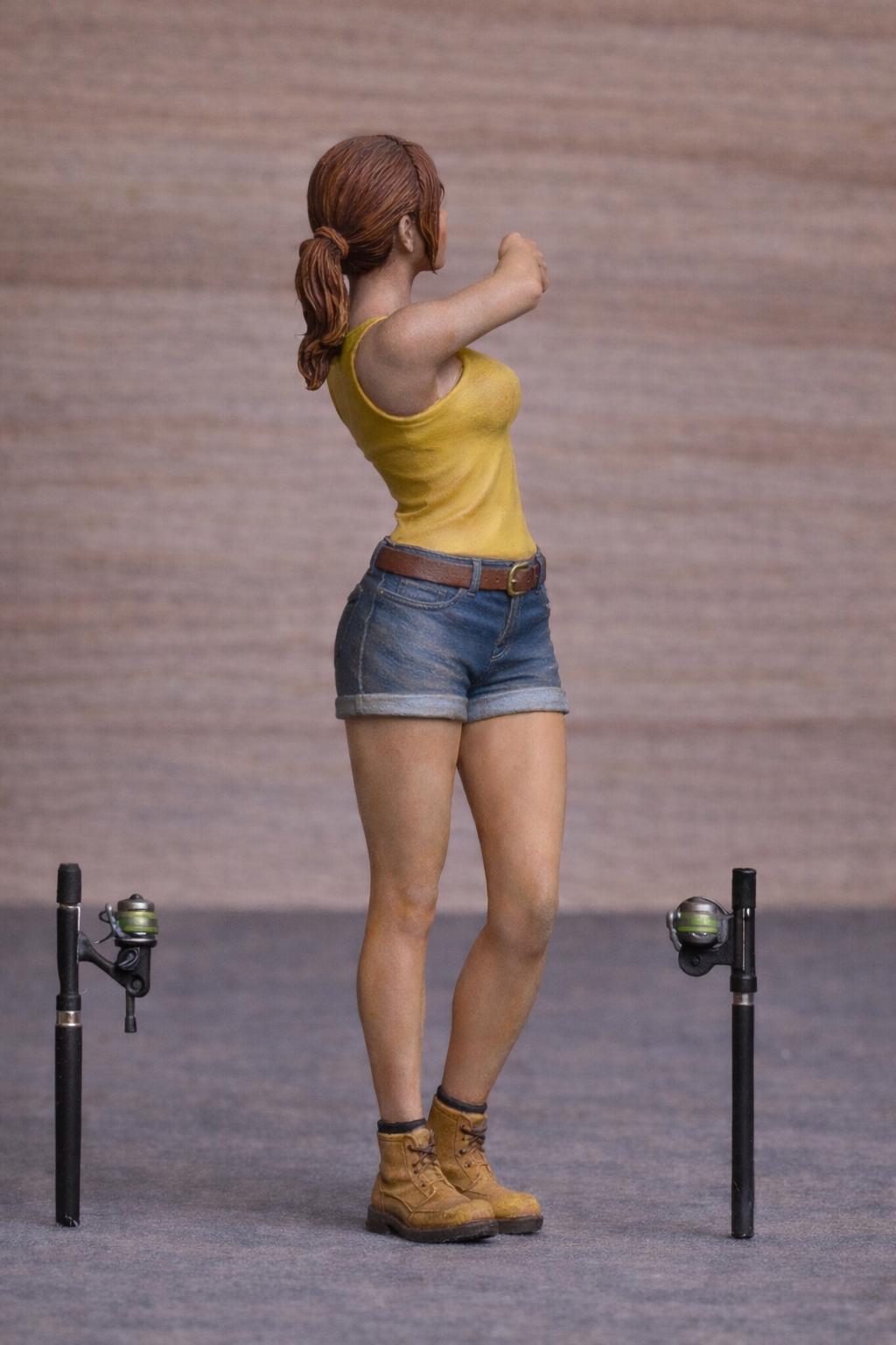 TG68 Young Woman Fishing – Scale Model Figure in Casting Pose, Crop Top Unpainted