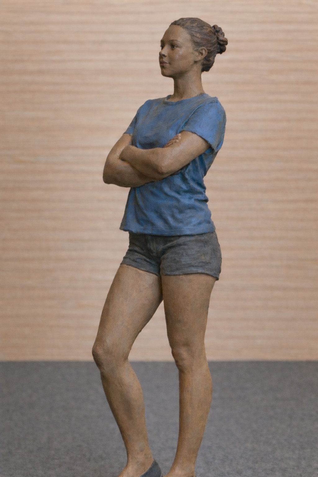 W14 – Scale Model Unpainted Casual Woman with Arms Crossed