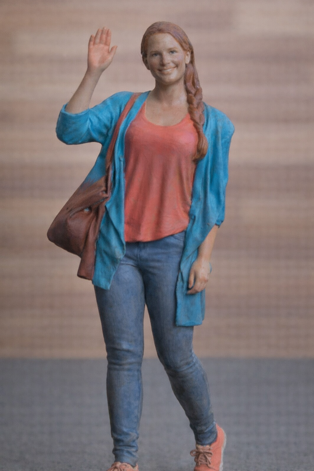 W19 – 1/43 Scale Diorama Unpainted  Figure Woman Walking